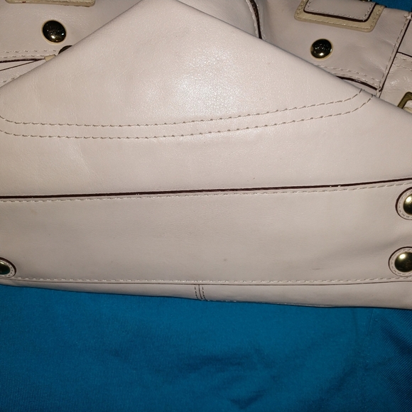 Coach Leather Handbag - Cream with Brass-Tone Metal Accents - Picture 4 of 8